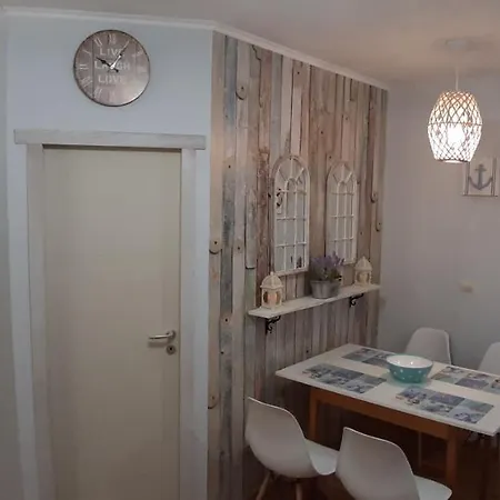 Aparthotel К-С Нестинарка Студио Грейси